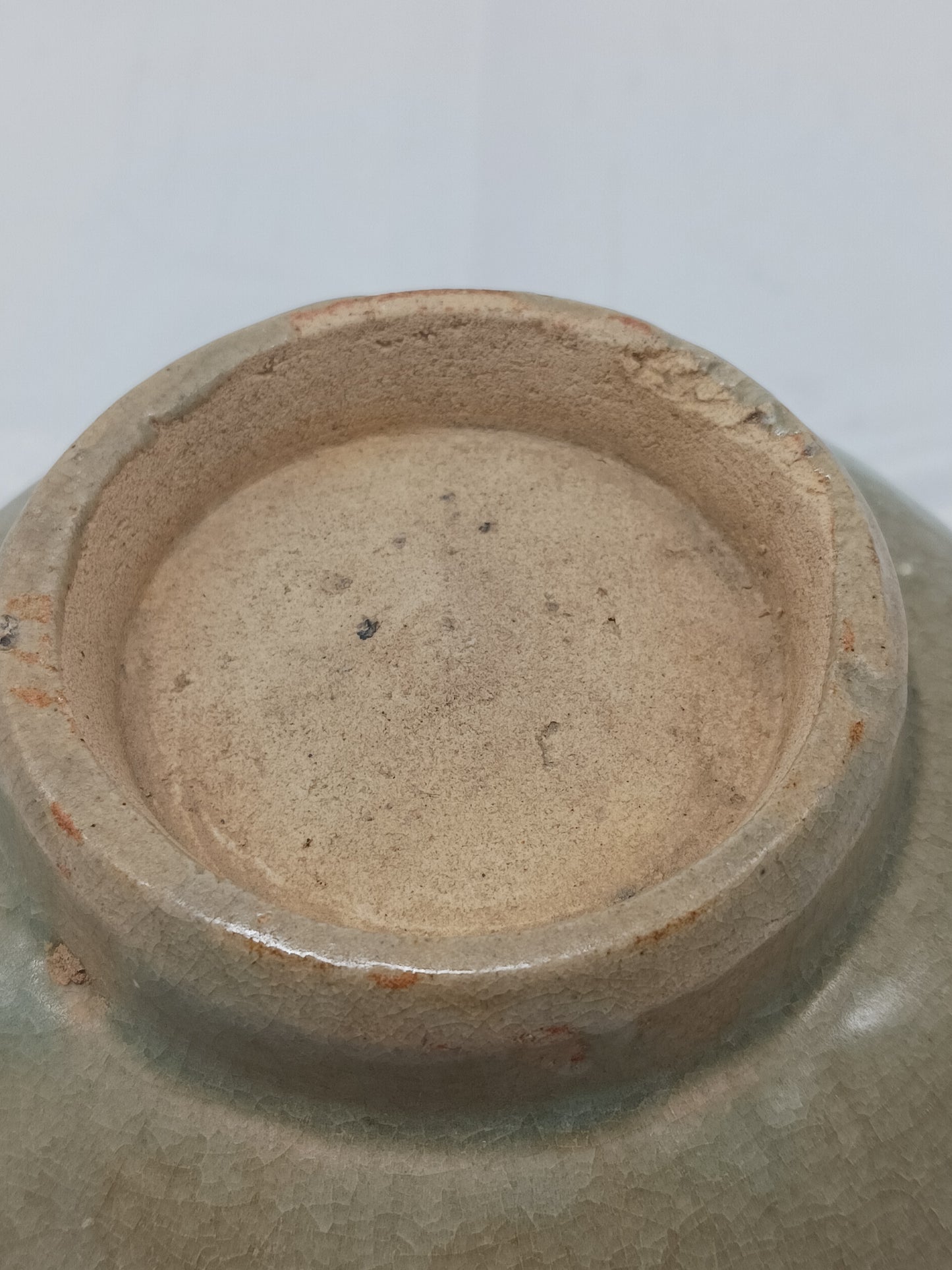 元代龍泉窑青釉菊瓣紋瓷碗 ( 2404003 )