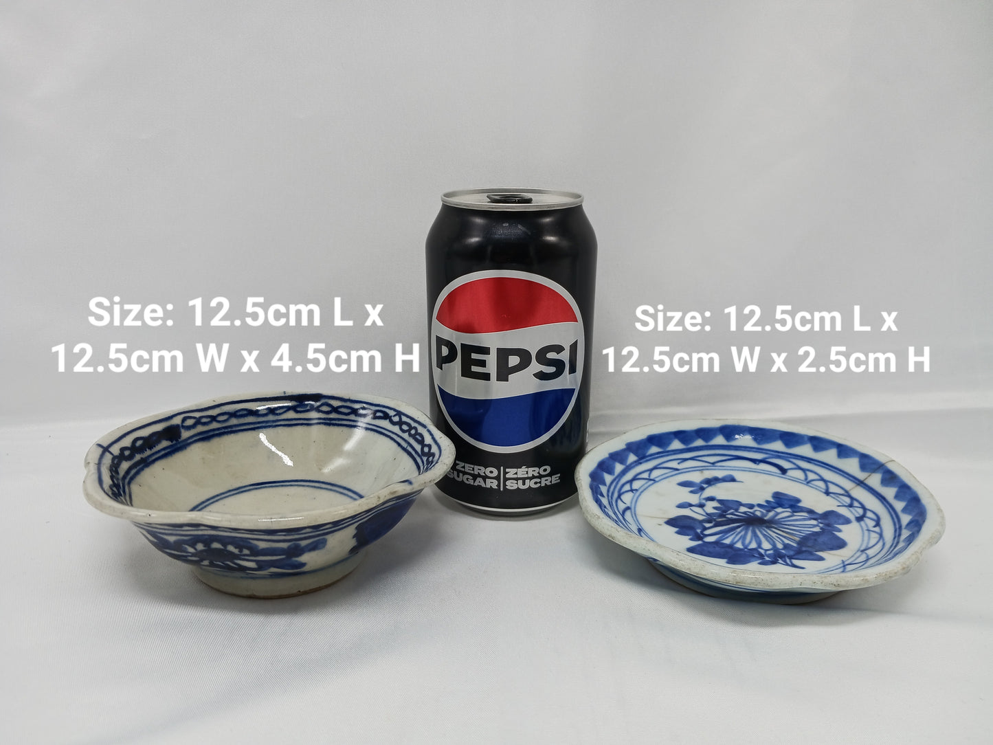 Blue and white flower twisted small porcelain bowl and small porcelain plate (2404008)