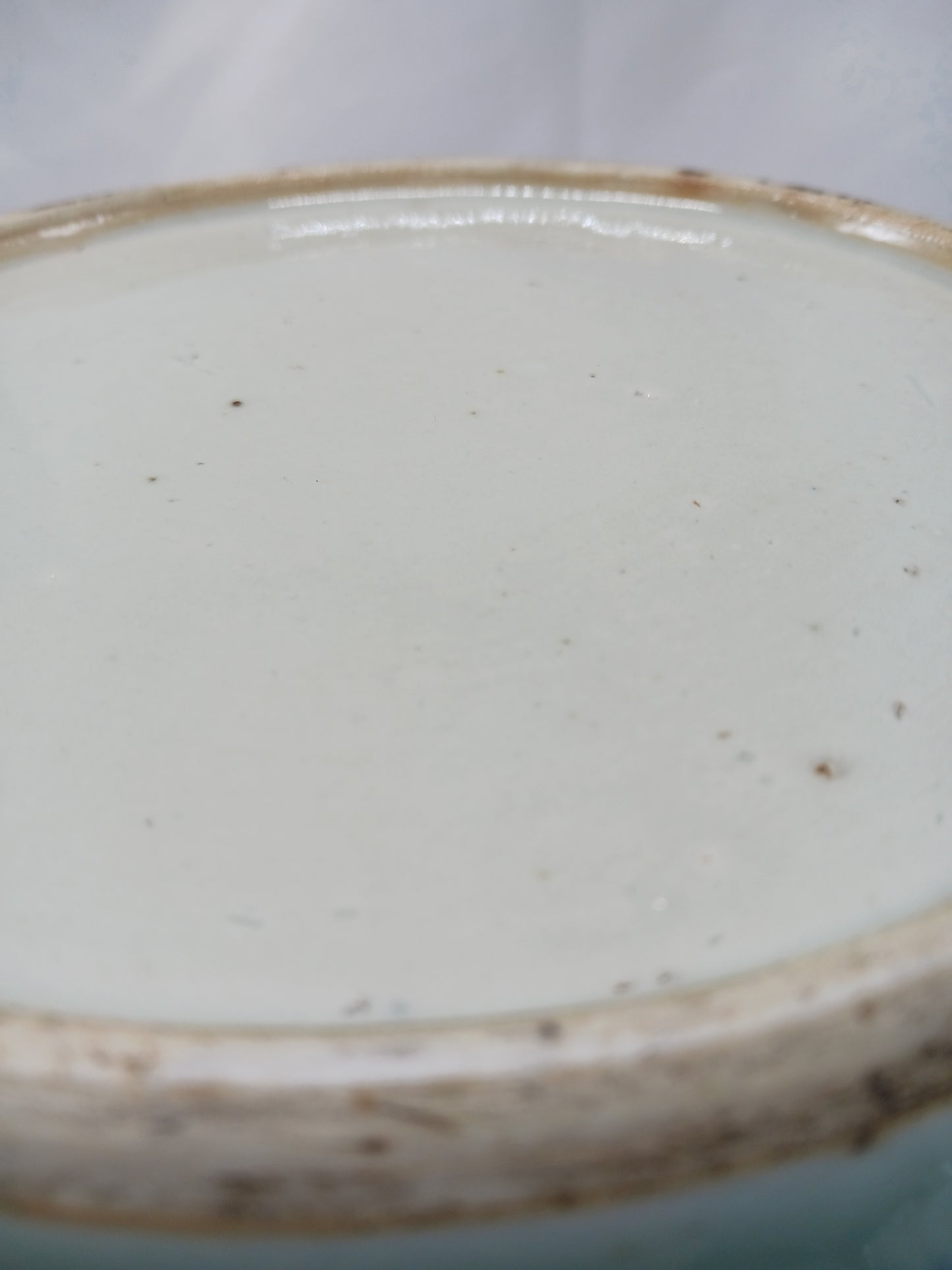 Mid-late Qing Dynasty blue and white lotus-shaped jar with the word "happy" (2404013)