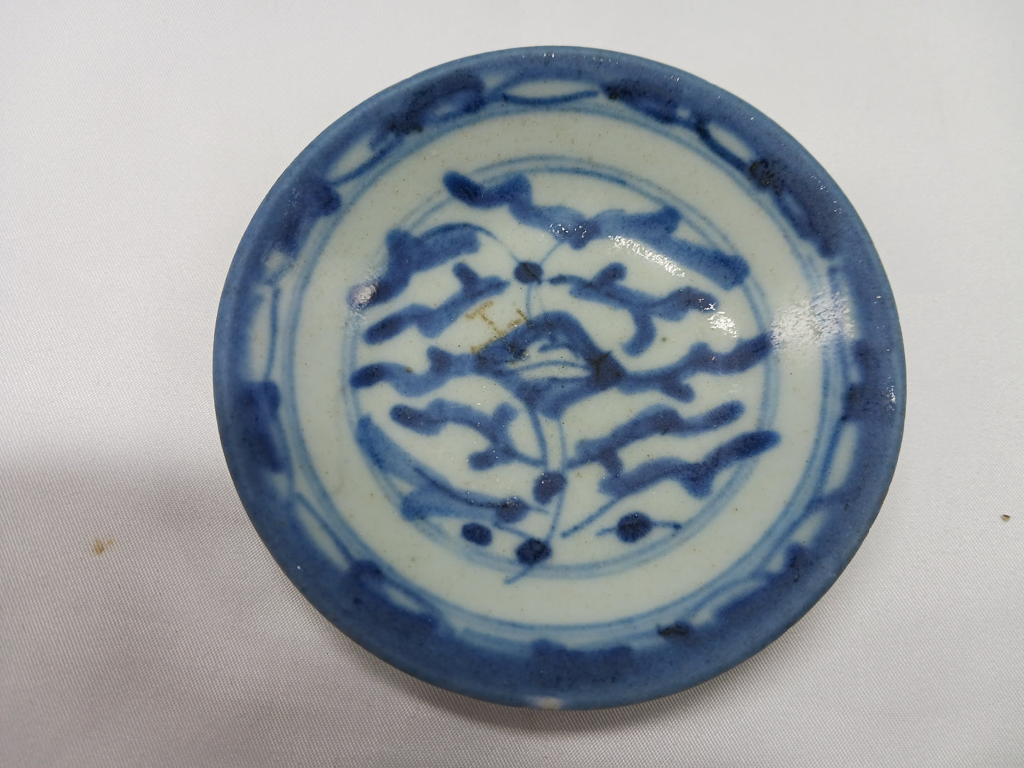 清中期青花佰壽紋盤,一束蓮紋碟和纏枝花卉紋小碟1796-1850年 ( 2404014 )