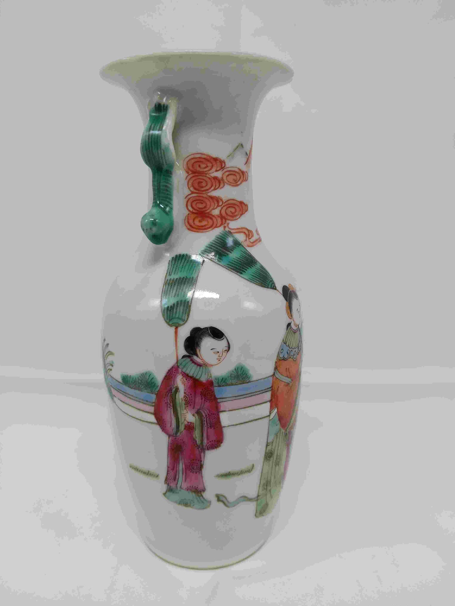 20世紀中後期仿同治粉彩雙耳瓶,粉彩玉女像 ( 2404055)