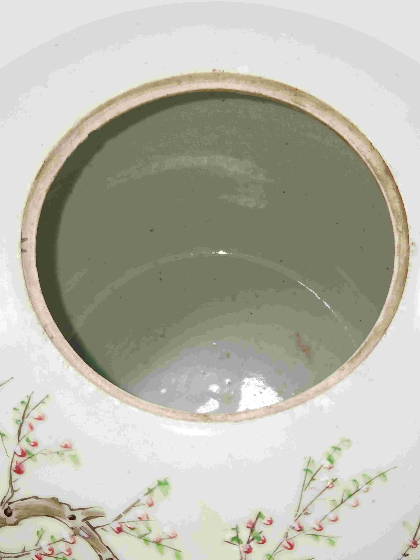 Republic of China bean green glaze light color garden lady jar 1912-1949 (2406092)