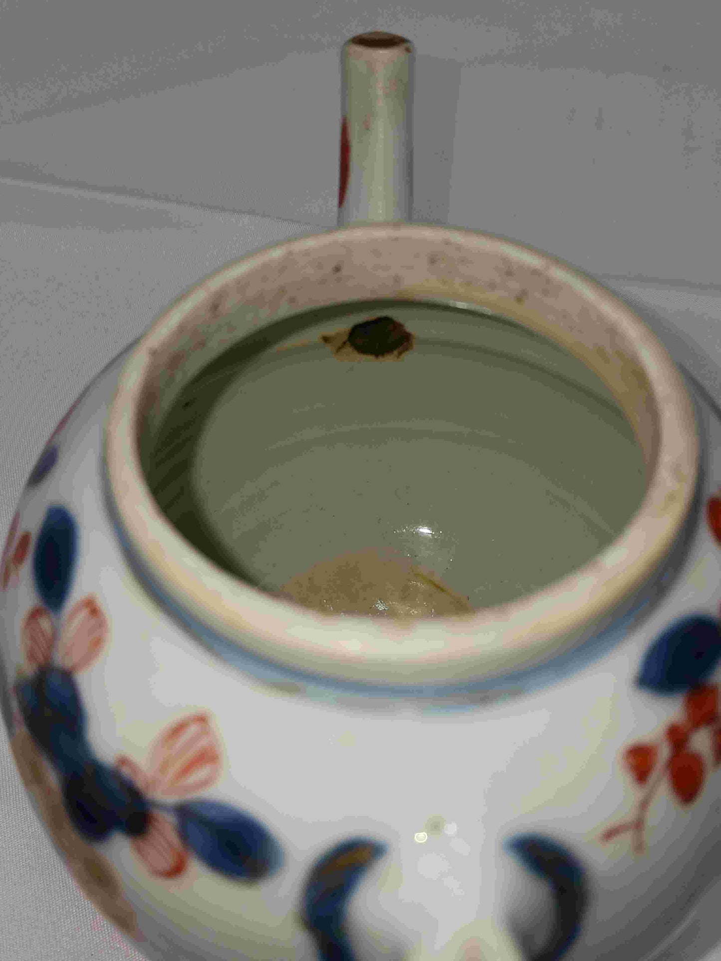 清代康熙青花描金礬紅彩(中式伊萬里)洞石花卉紋茶壺 1662-1722年 ( 2406100 )