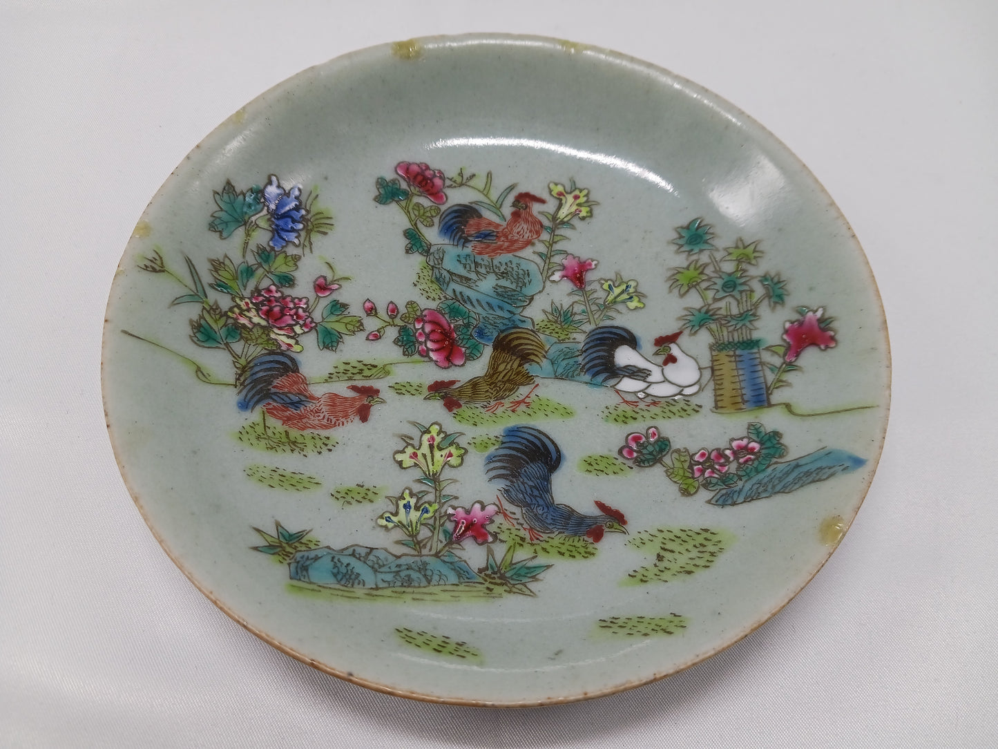 Blown blue glaze plate with dragon pattern and later famille rose chicken pattern plate (2404007)