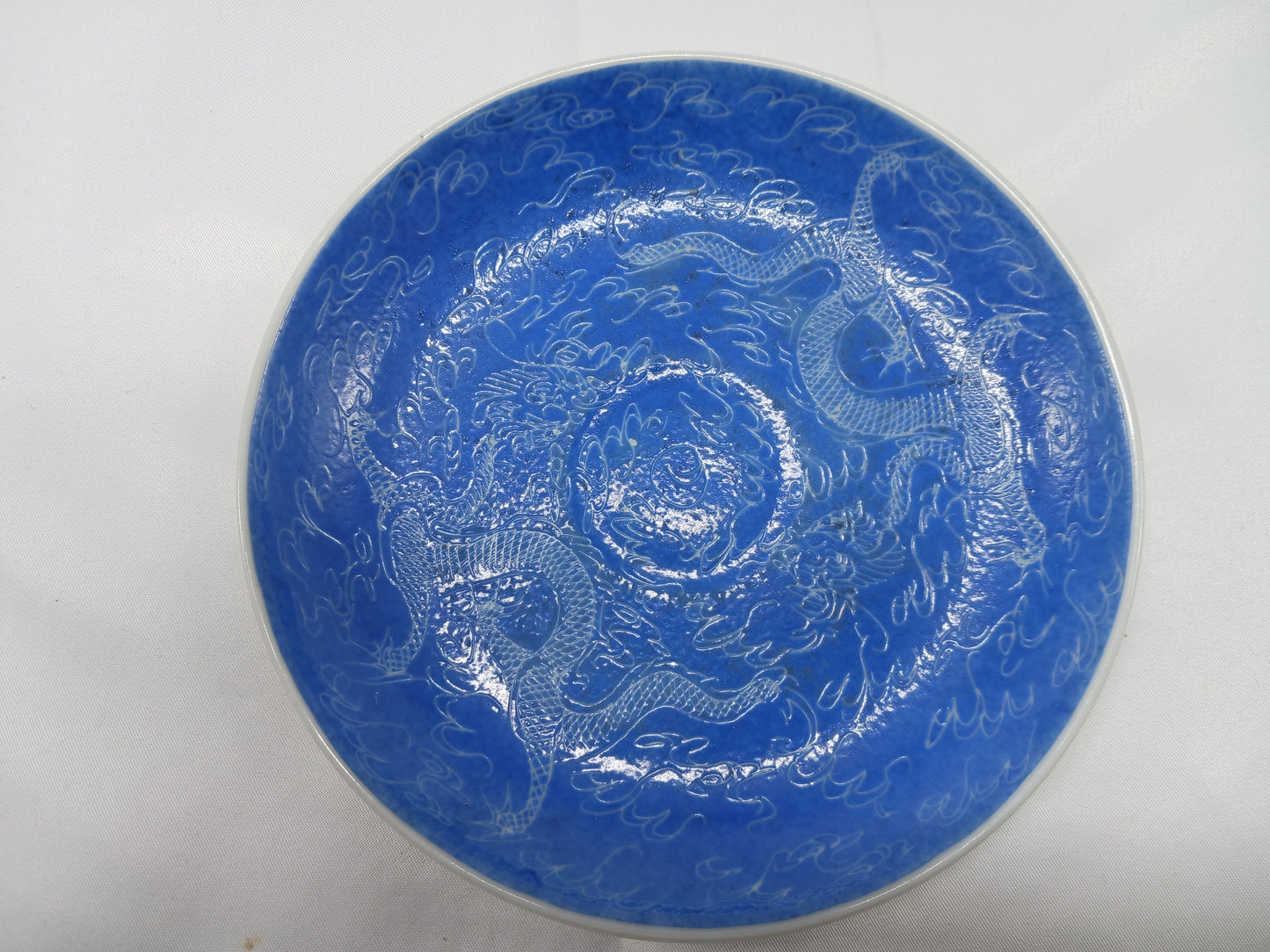 Blown blue glaze plate with dragon pattern and later famille rose chicken pattern plate (2404007)