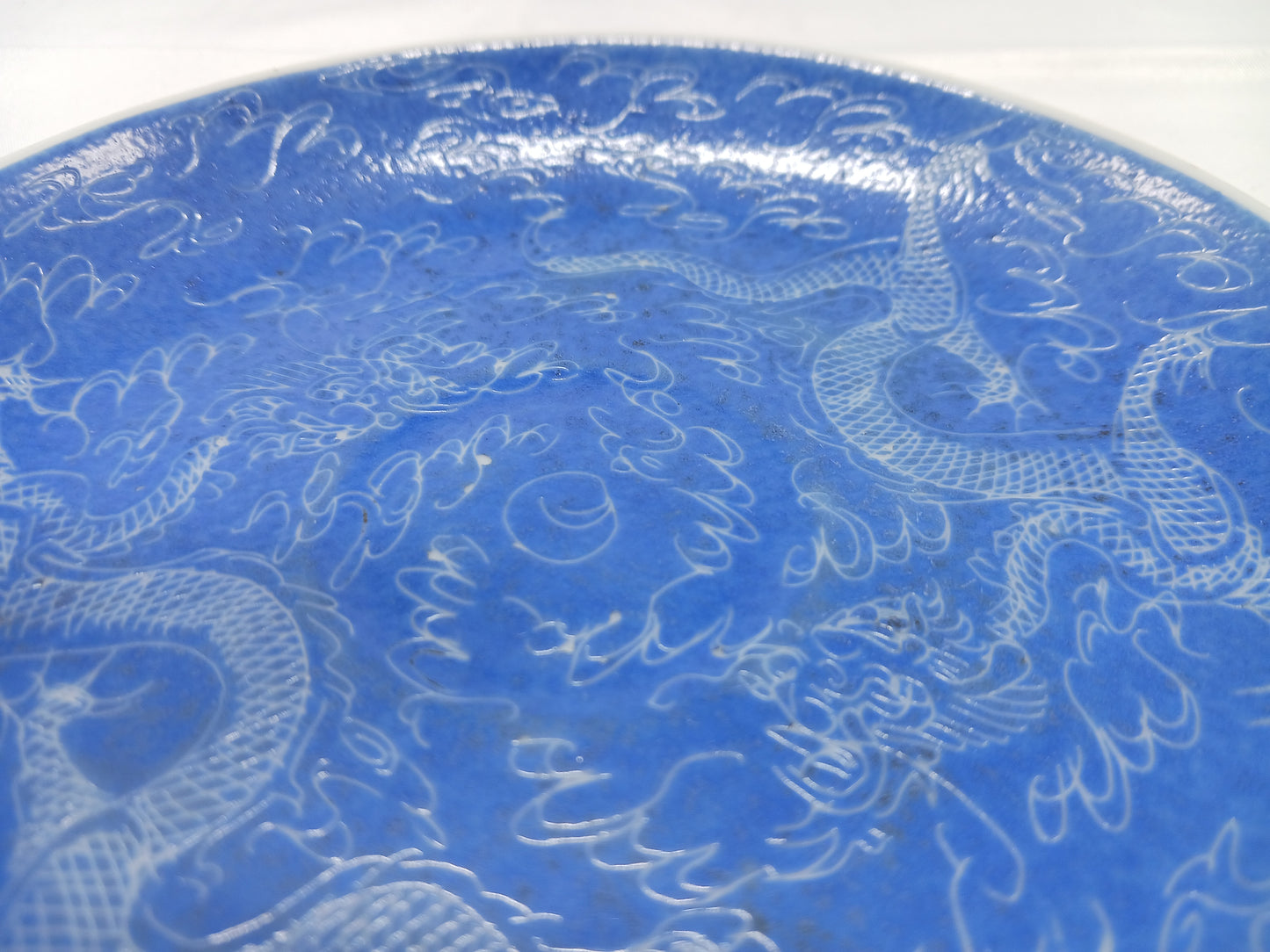 Blown blue glaze plate with dragon pattern and later famille rose chicken pattern plate (2404007)