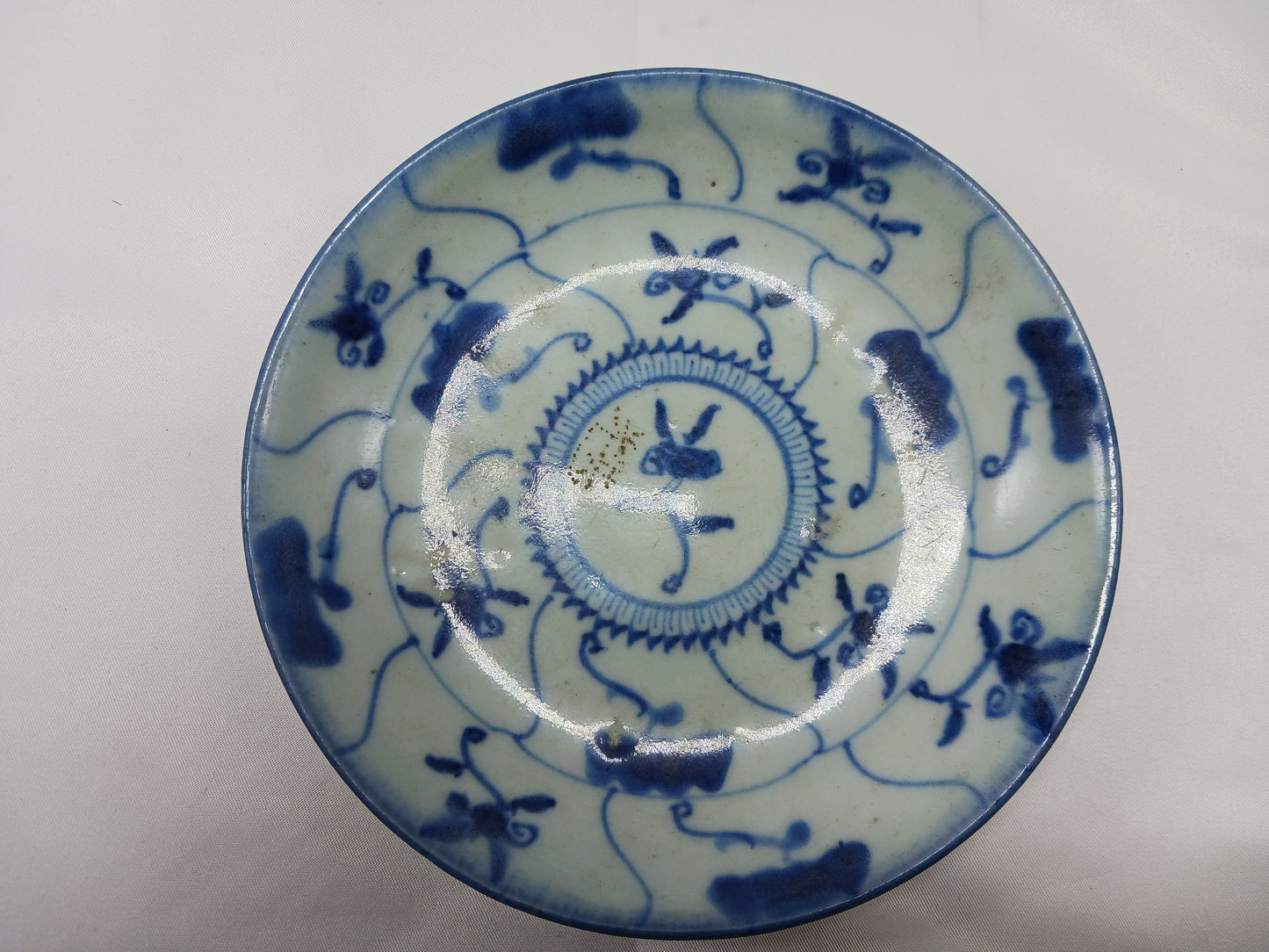 Early Qing Dynasty blue and white Ruyi pattern plate and Cizhou kiln system Bogu pattern plate (2404025)