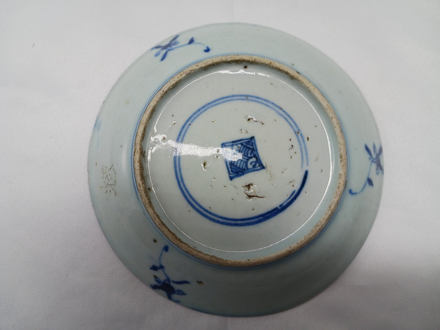 Early Qing Dynasty blue and white Ruyi pattern plate and Cizhou kiln system Bogu pattern plate (2404025)