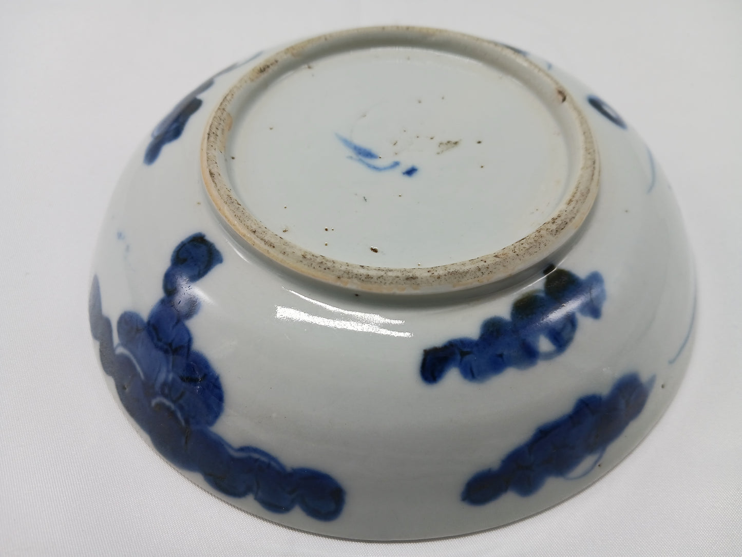 Qing Dynasty Yongzheng blue and white over-the-wall dragon and cloud pattern porcelain plate (2404033)