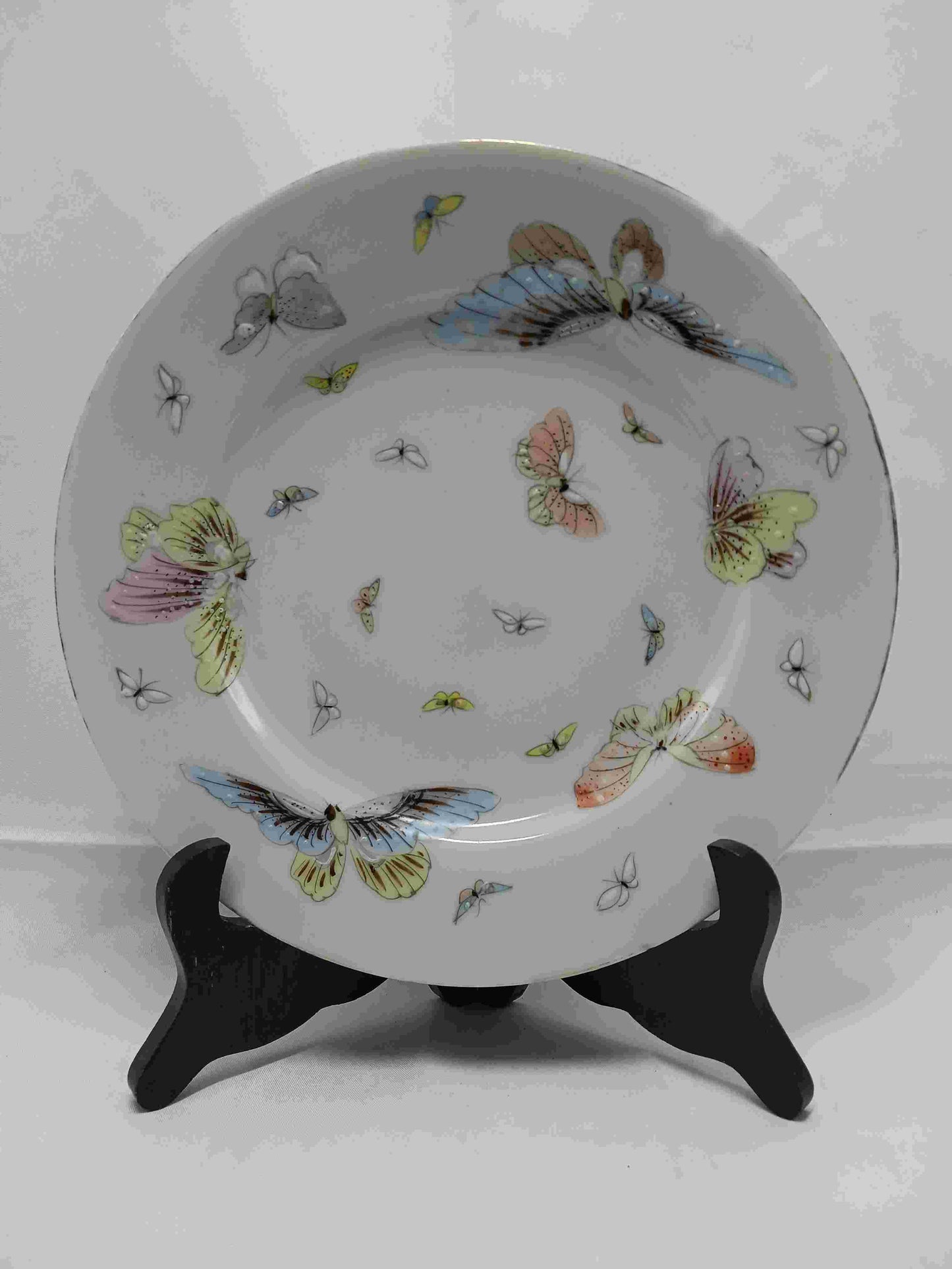 Late Qing Dynasty and Republic of China pastel butterfly pattern plate 1875-1949 (2406081)