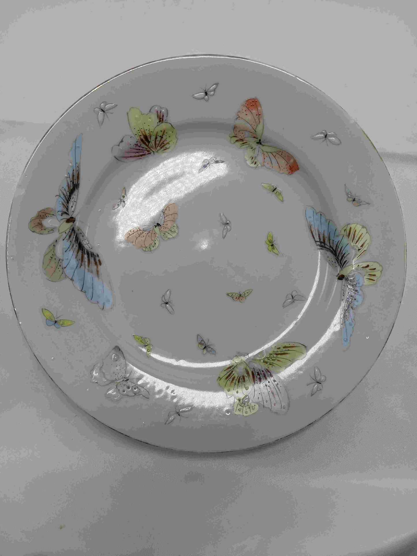 Late Qing Dynasty and Republic of China pastel butterfly pattern plate 1875-1949 (2406081)