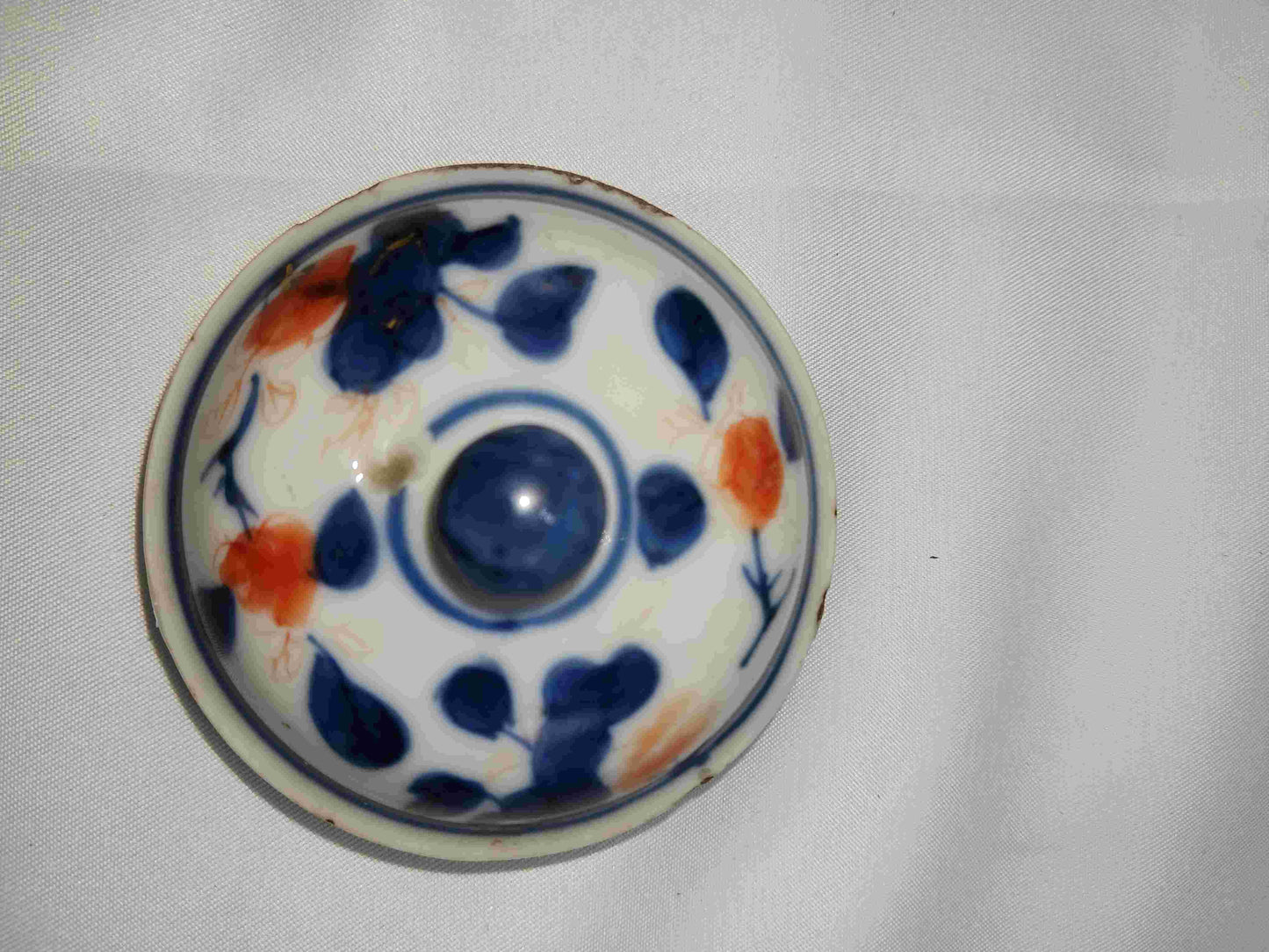 Qing Dynasty Kangxi blue and white gold alum red color (Chinese Imari) travertine flower pattern teapot 1662-1722 (2406100)